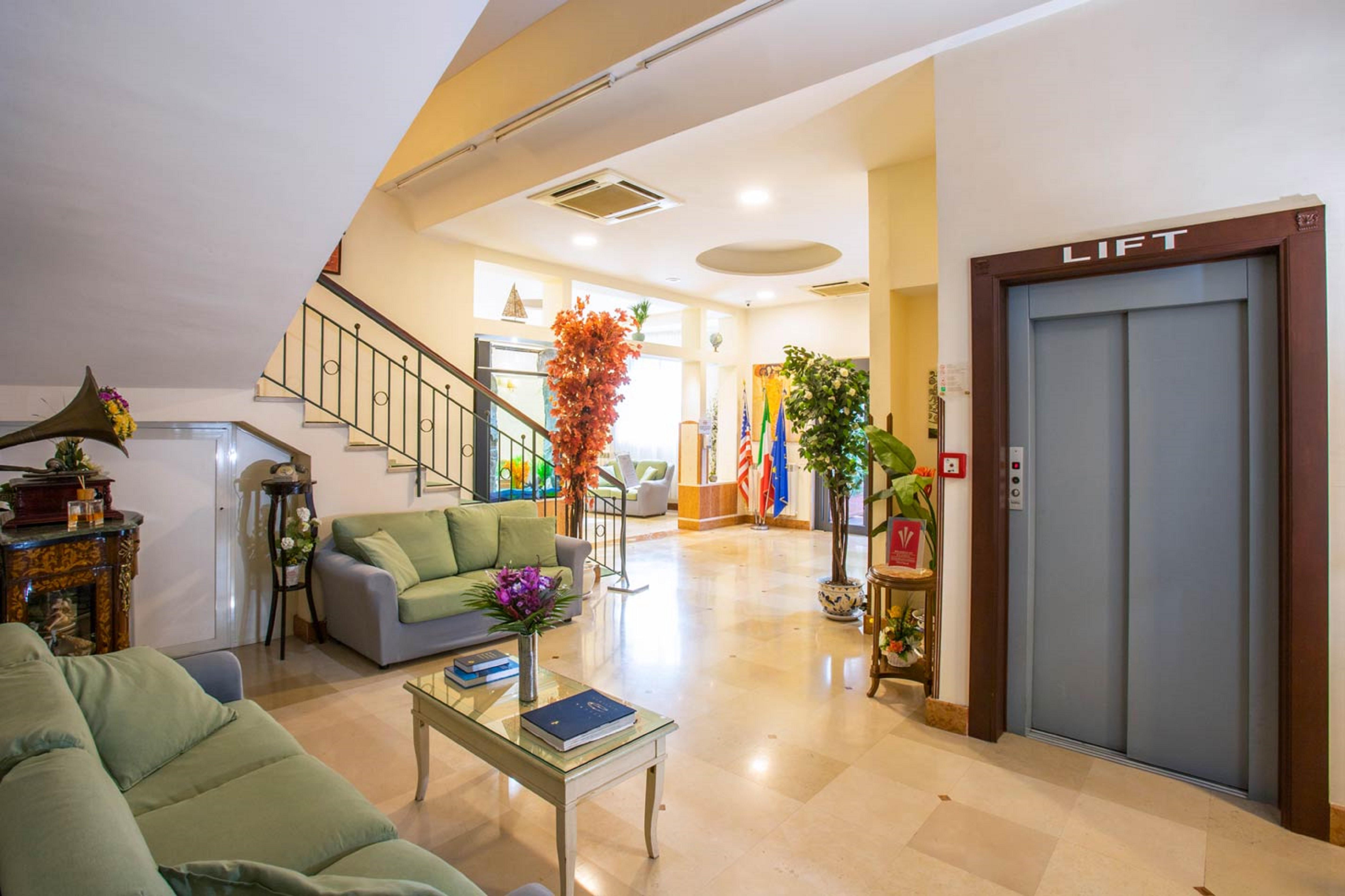 San Paolo 4* Naples