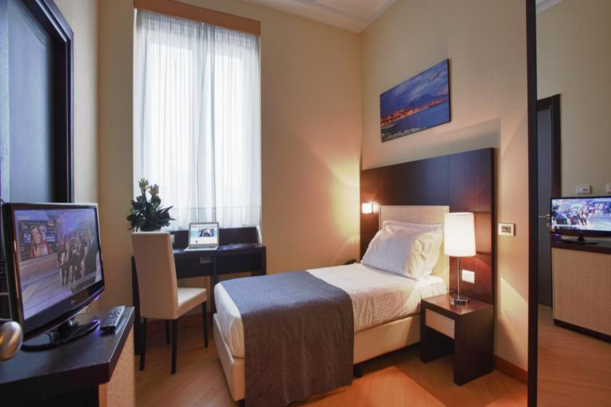 Hotel Naples