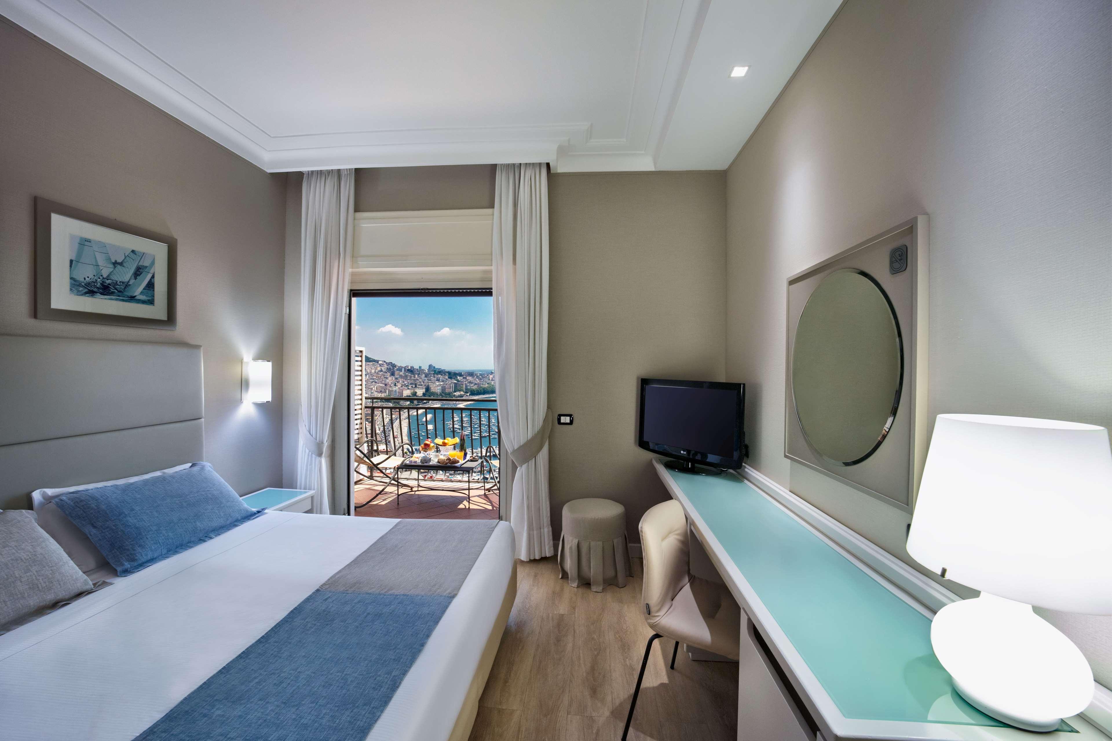 Bw Signature Collection Paradiso 4* Naples
