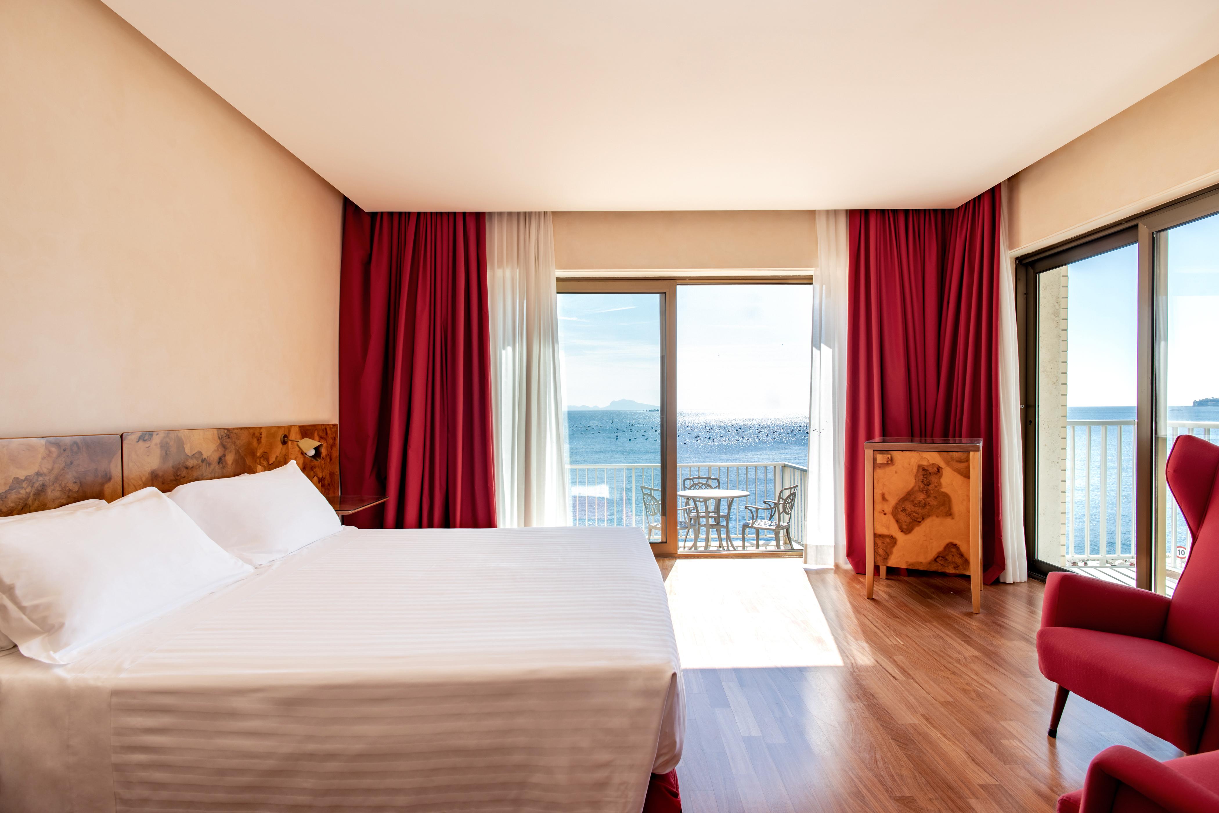 Hotel Royal Continental 4*