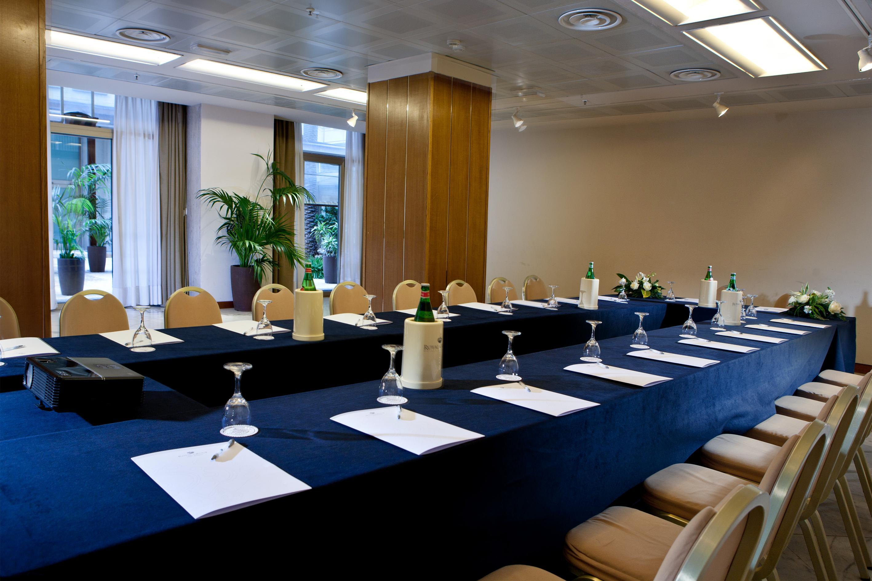 Hotel Royal Continental Naples