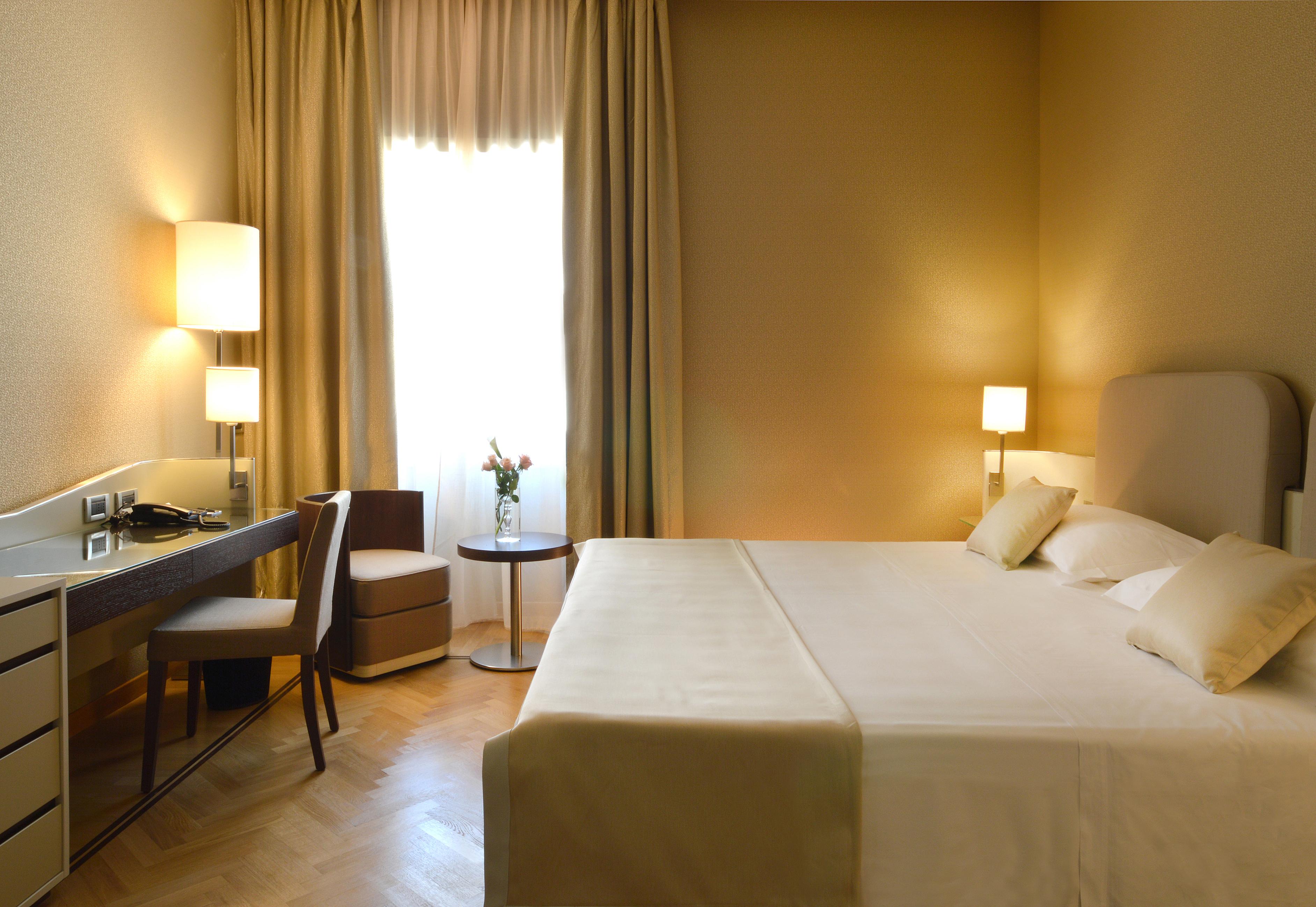 Palazzo Esedra Hotel Naples