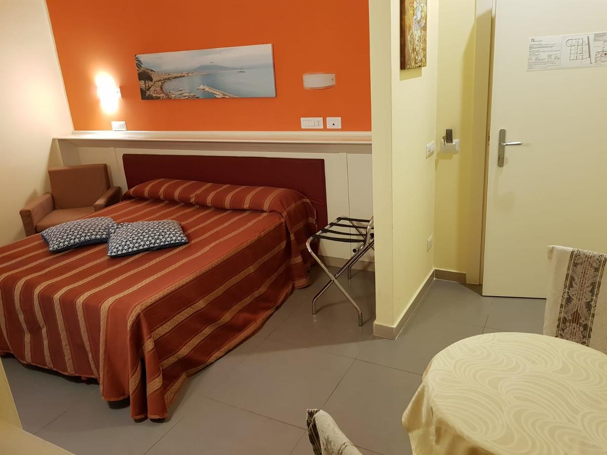 Capodichino International 4*