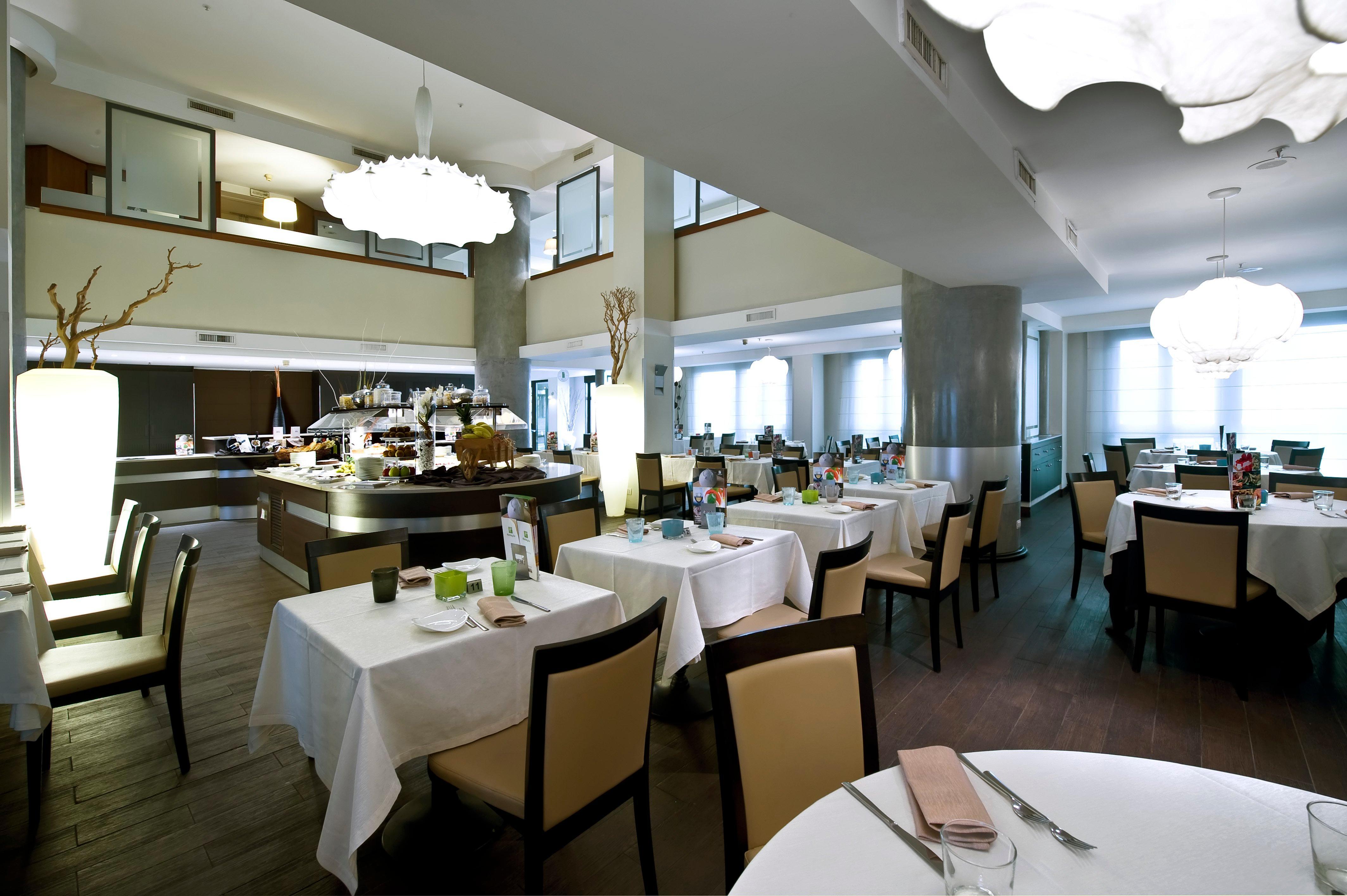 By Ihg