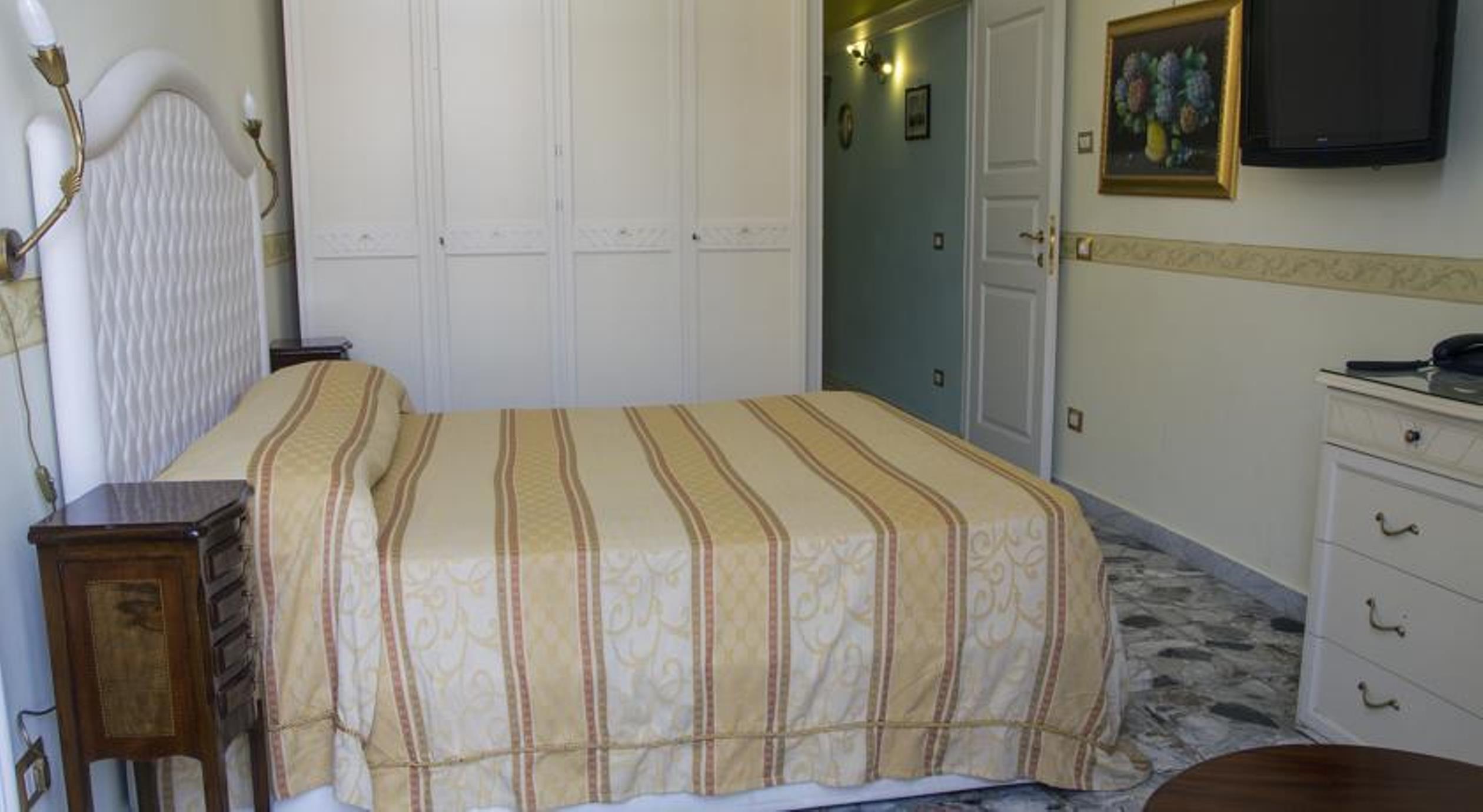Art Santa Brigida Bed & Breakfast 3*