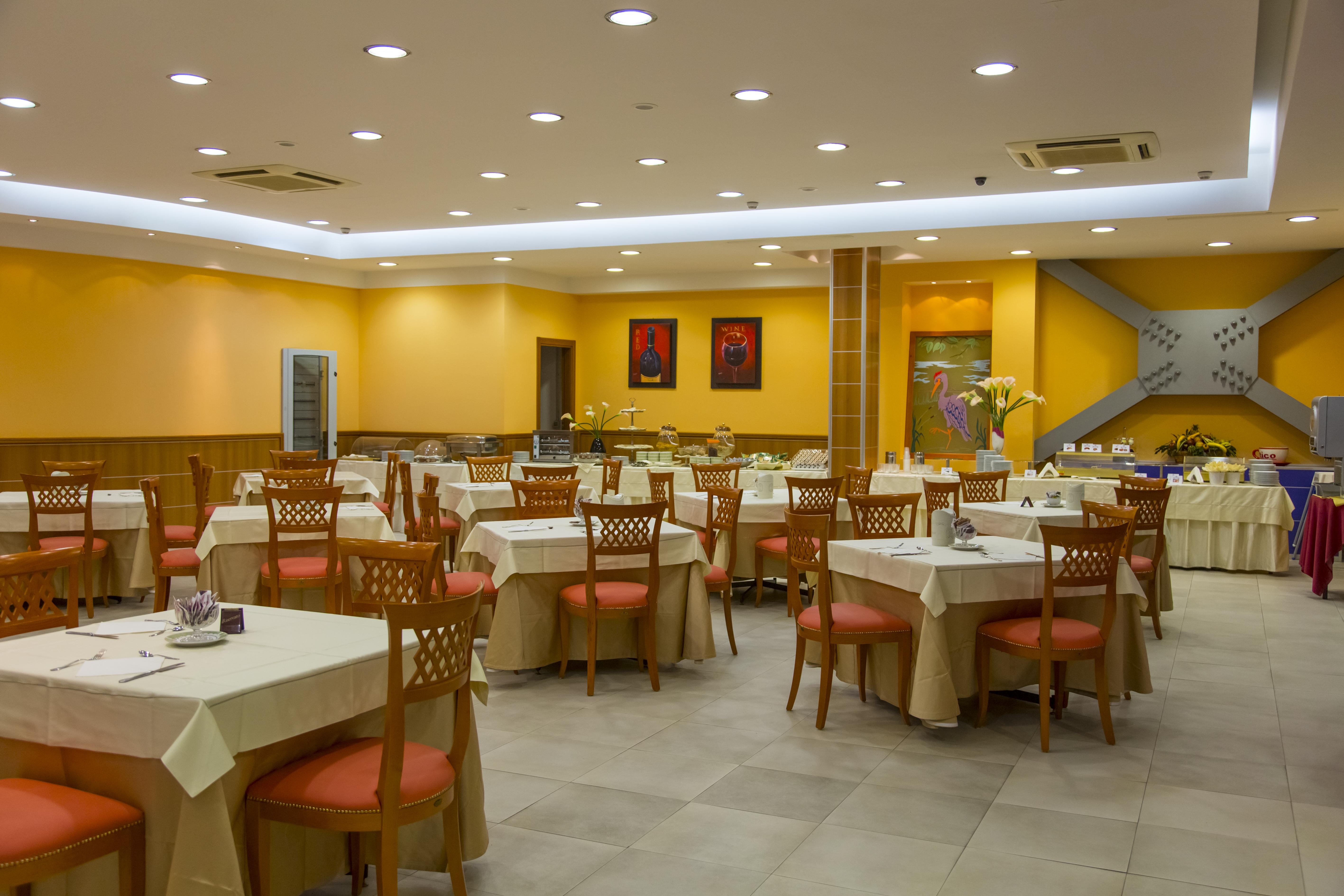 Futura Centro Congressi Hotel 4*