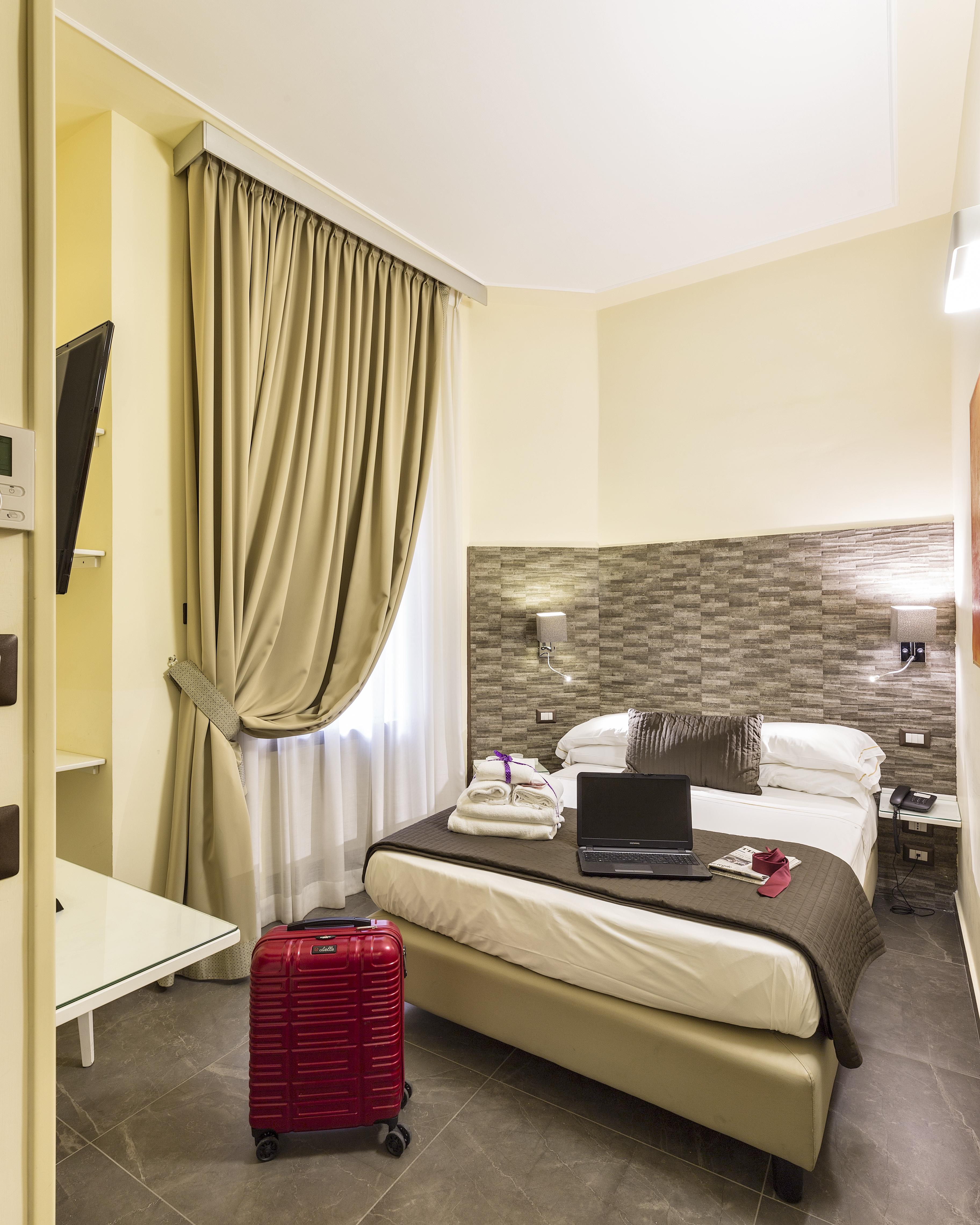 Hotel Art Resort Piazza Carita' Naples