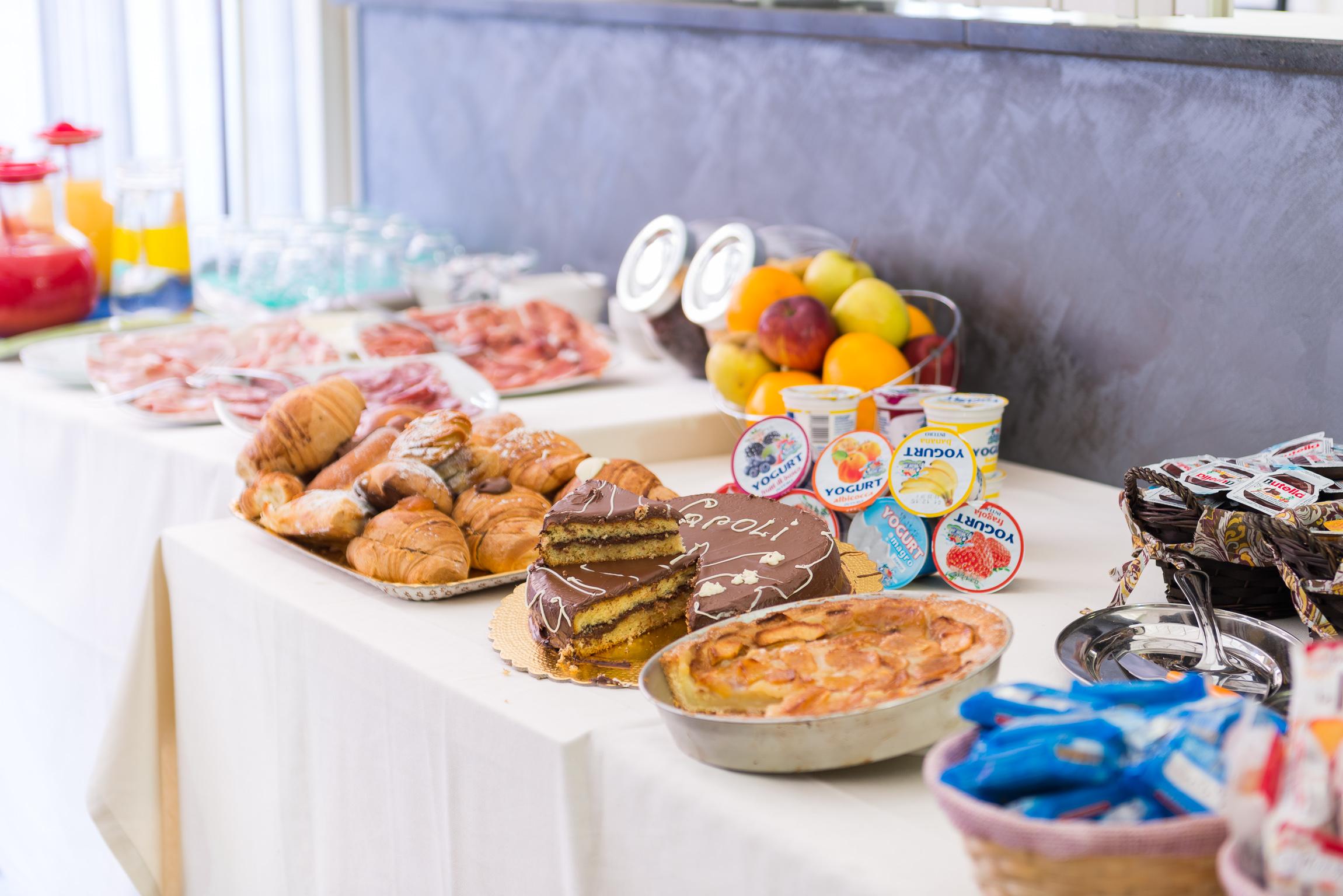 Guest house Napoli's Gold 3*