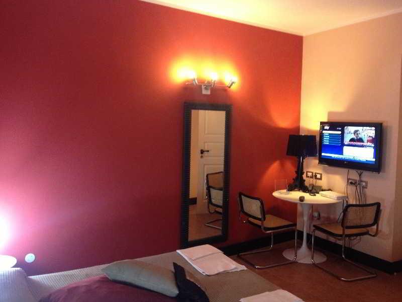 Costantinapoli 27 Naples