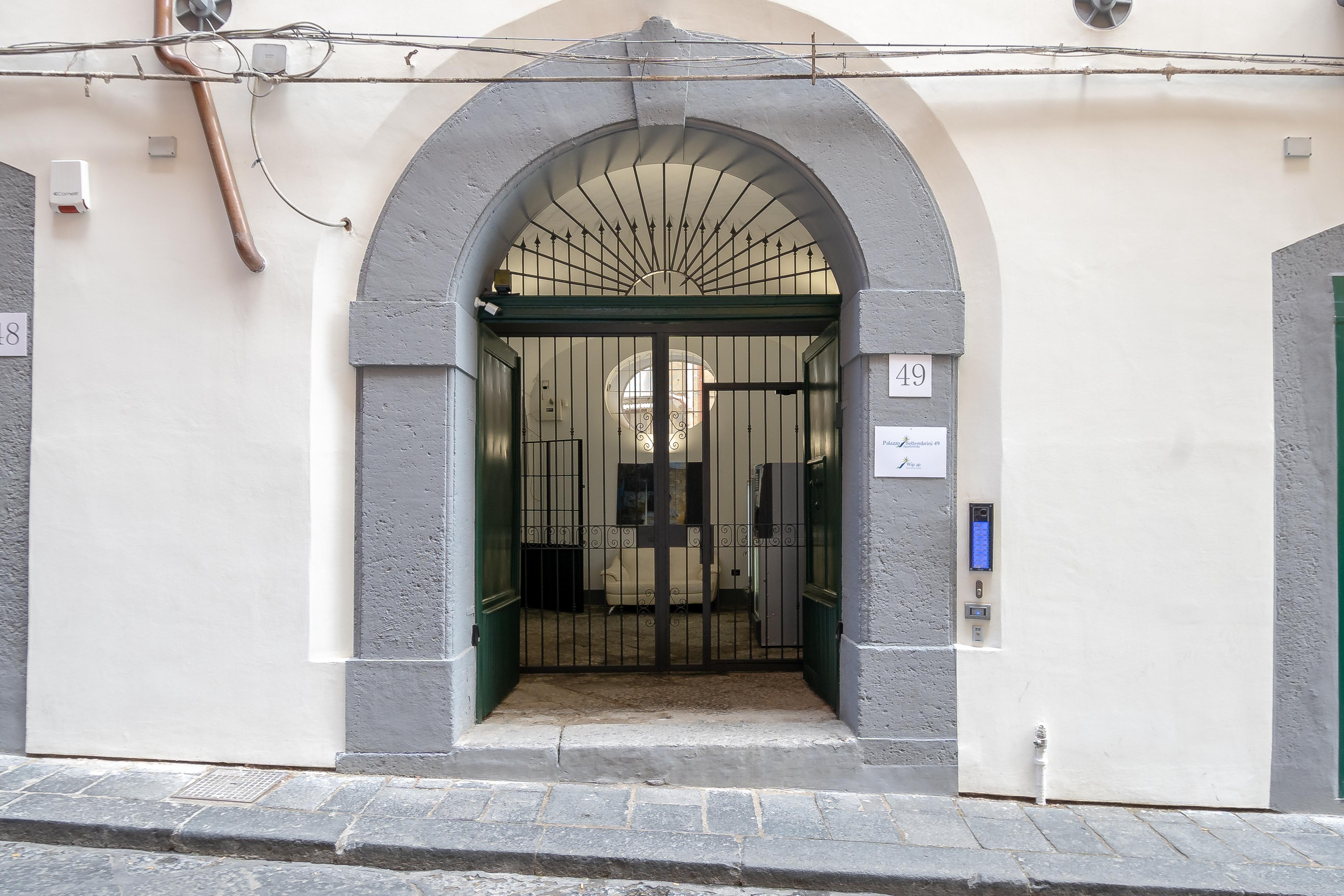 Palazzo Settembrini 49 Aparthotel Naples