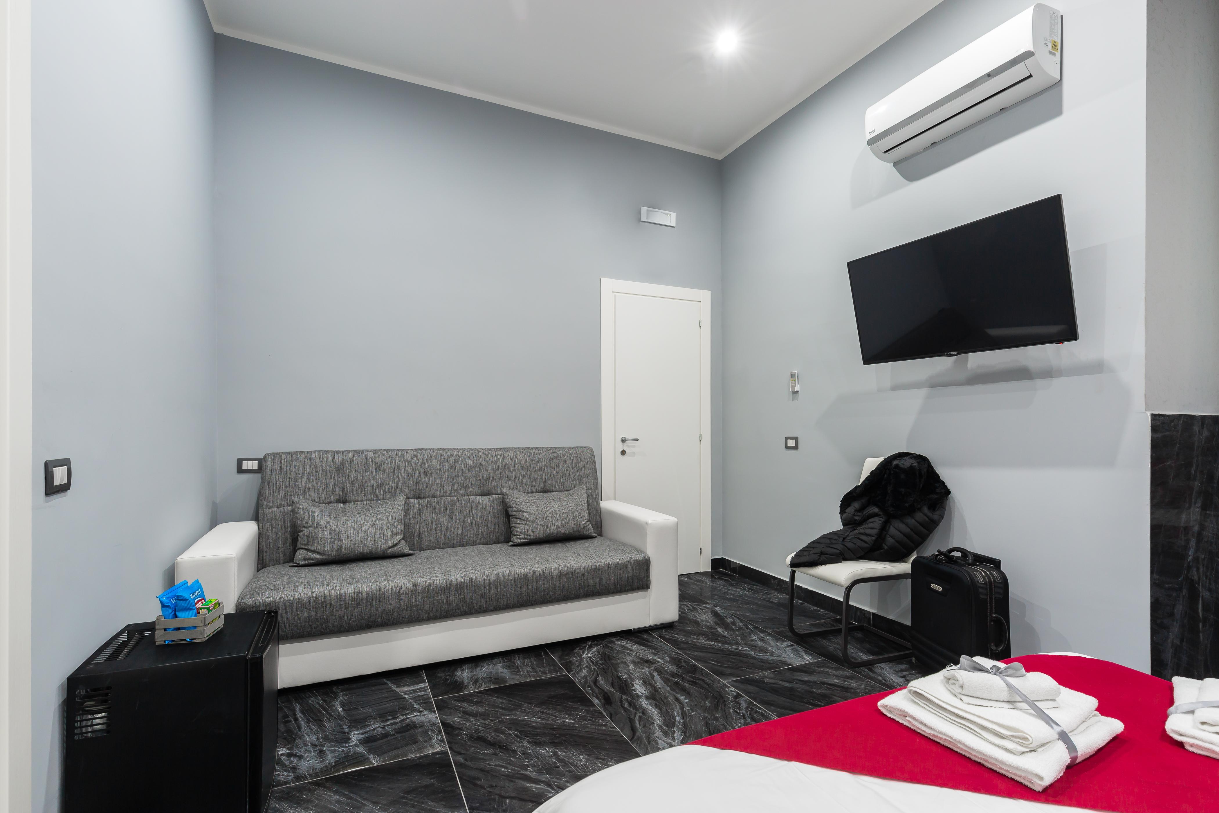 Palace Napoli 3* Naples