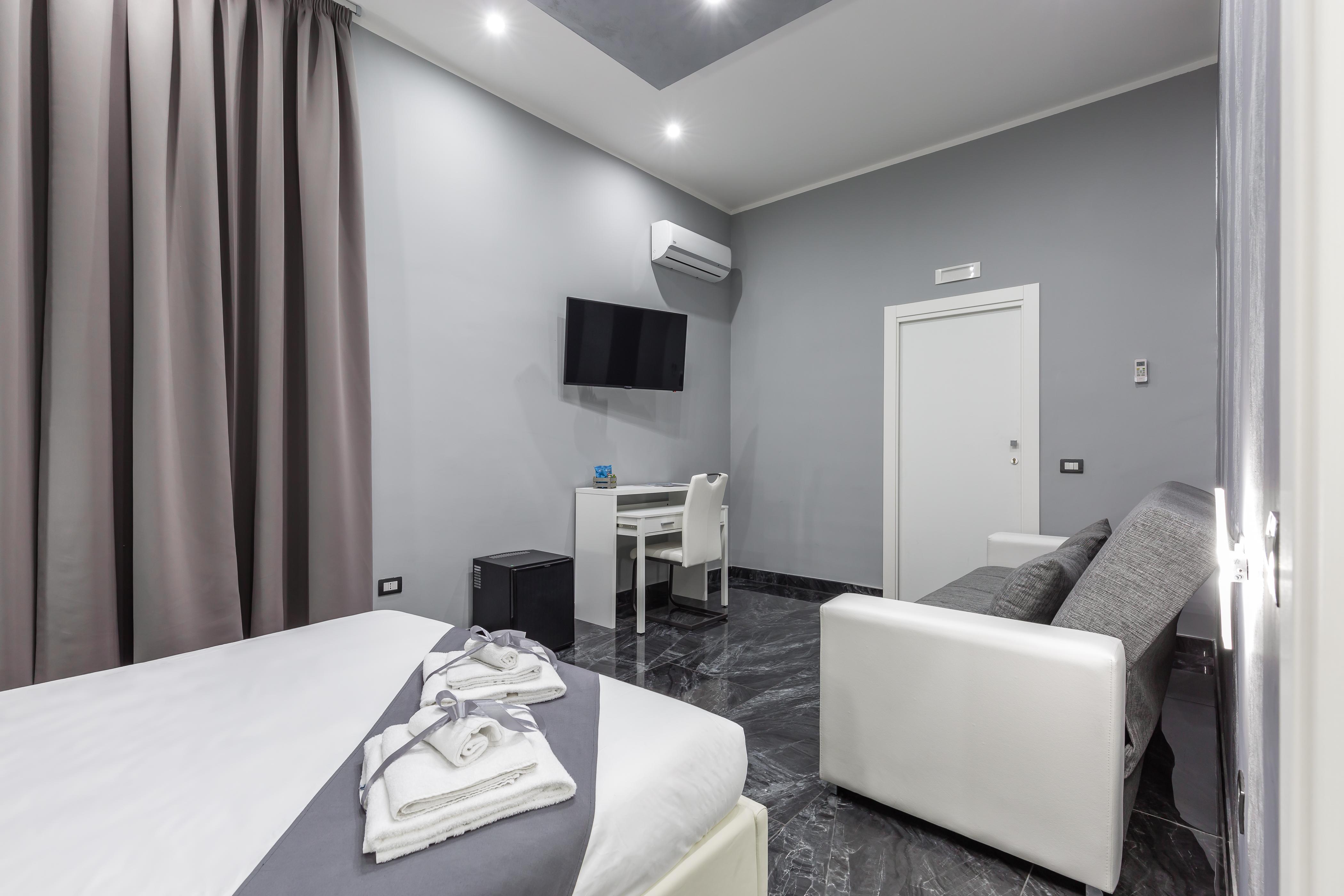 Hotel Palace Napoli 3*