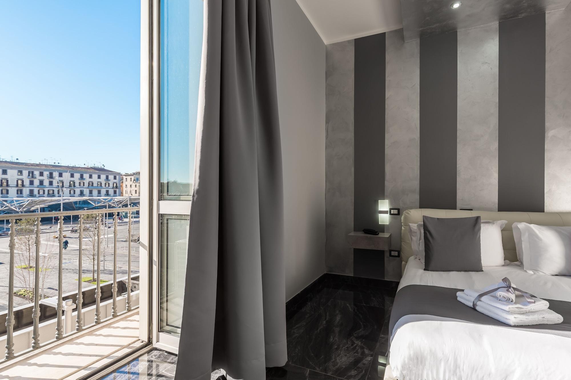 Hotel Palace Napoli 3*