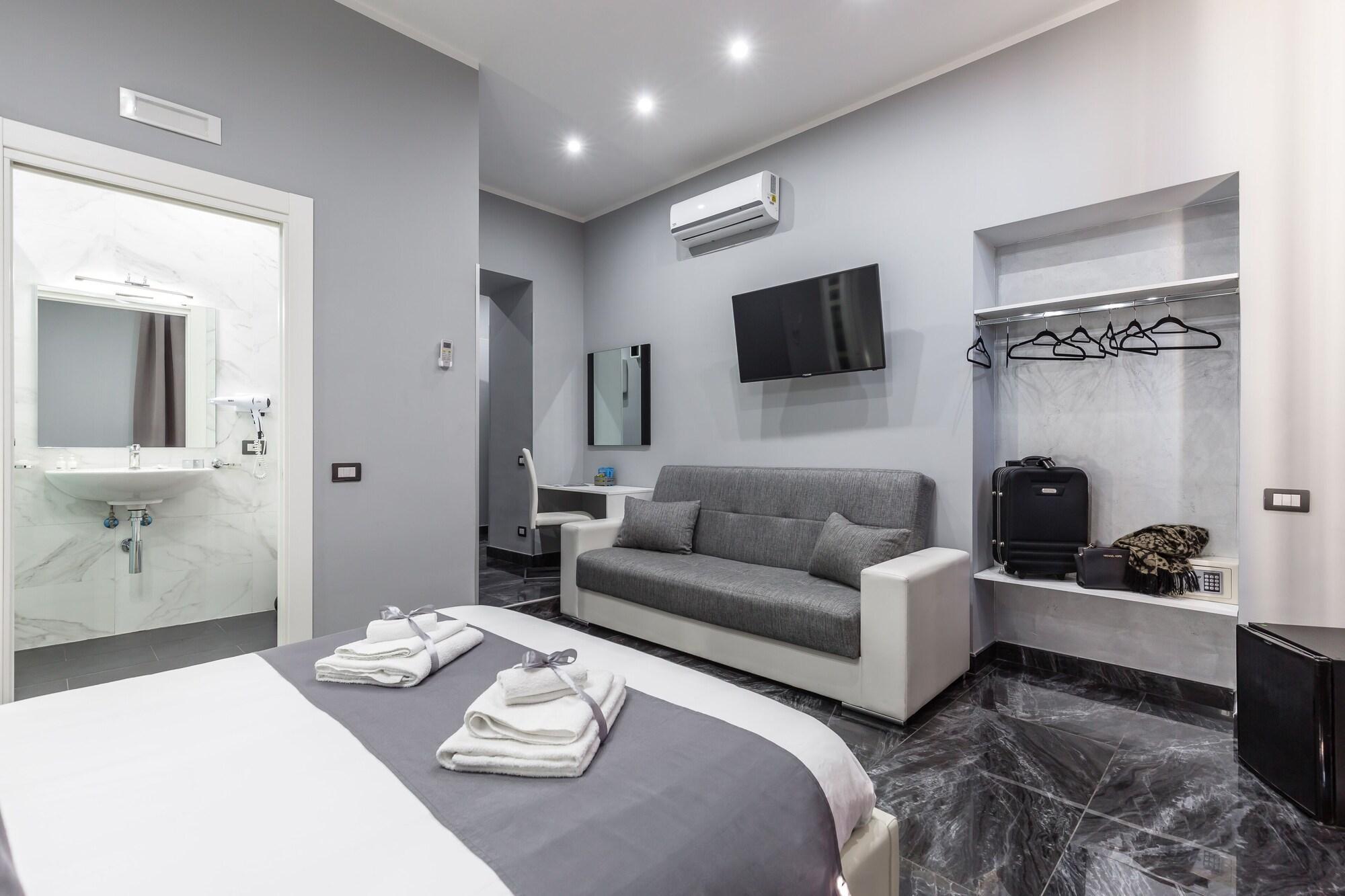 Hotel Palace Napoli Naples