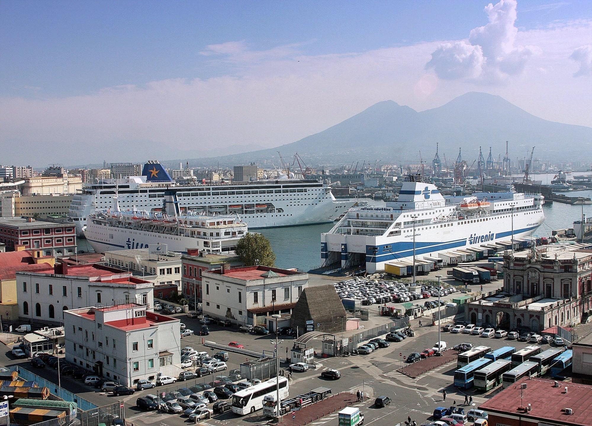 Palace Napoli 3* Naples