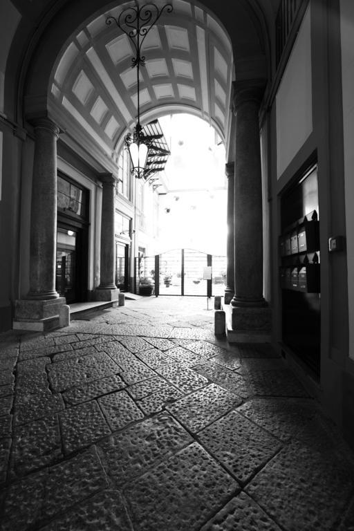Piazza Bellini & 3*