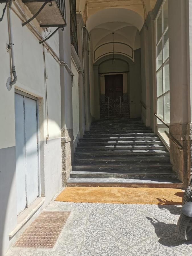 Centro Chiaia Apartment