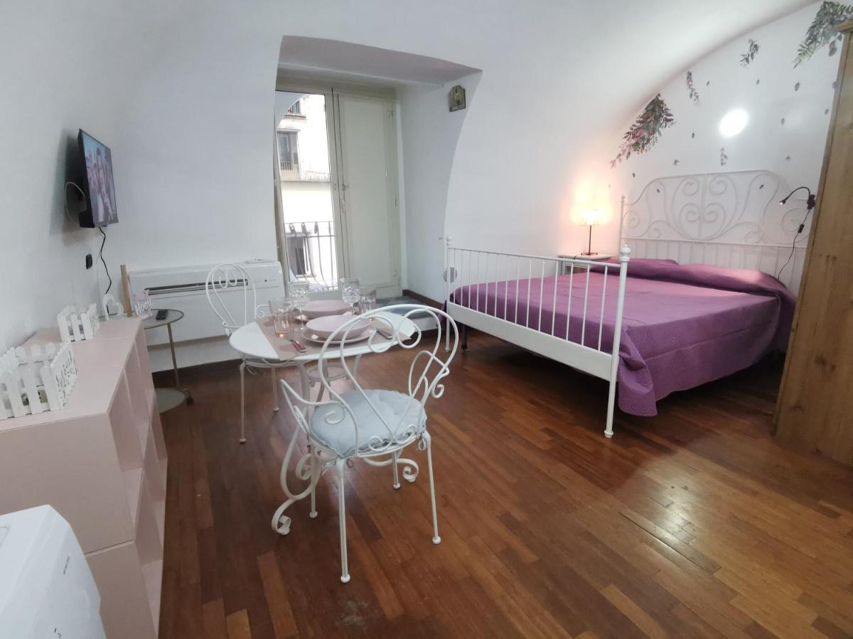 Apartment Centro Chiaia *