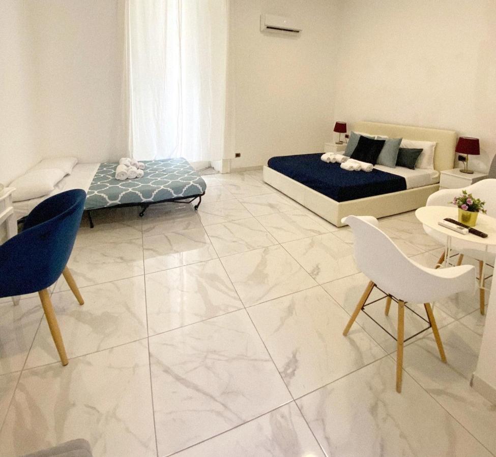 Domus Luigi Leone Ii Bed & Breakfast