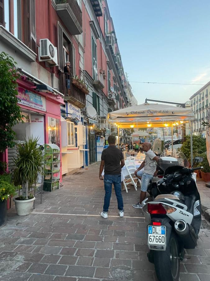 2 Passi A * Naples