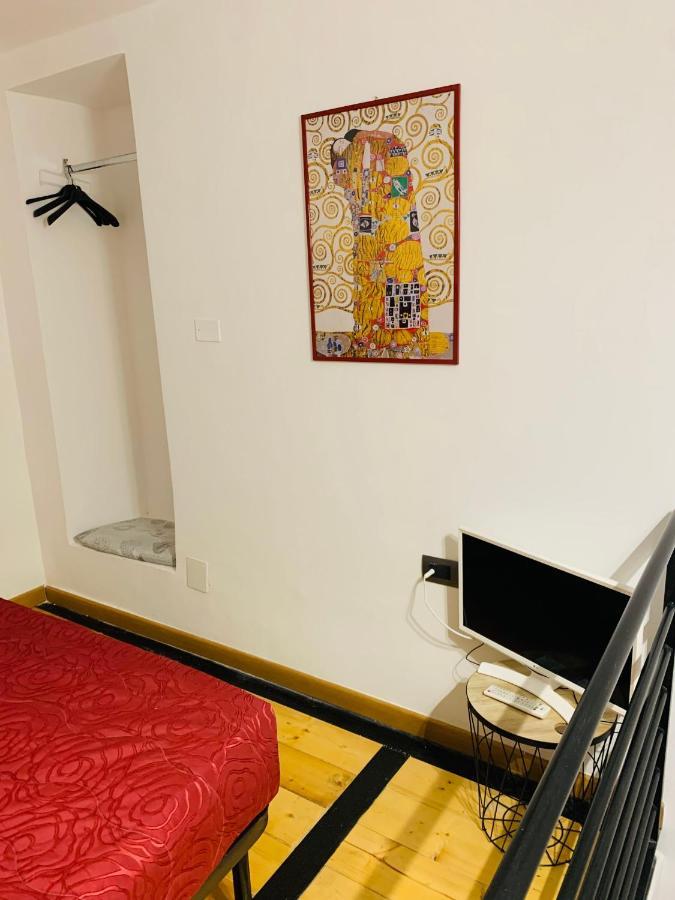 Royal Red Bed & Breakfast Naples