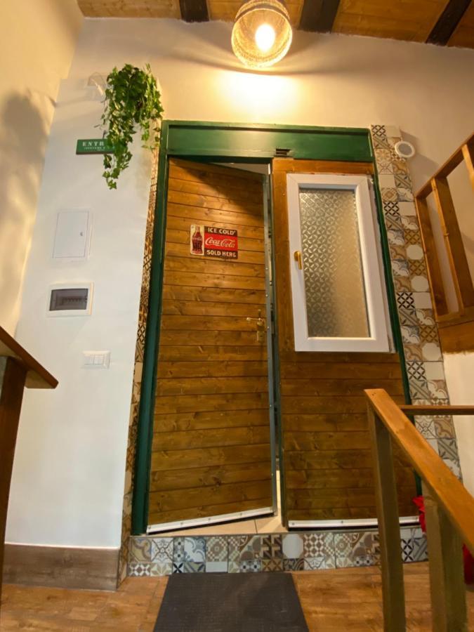 Apartment Vat' Coke House