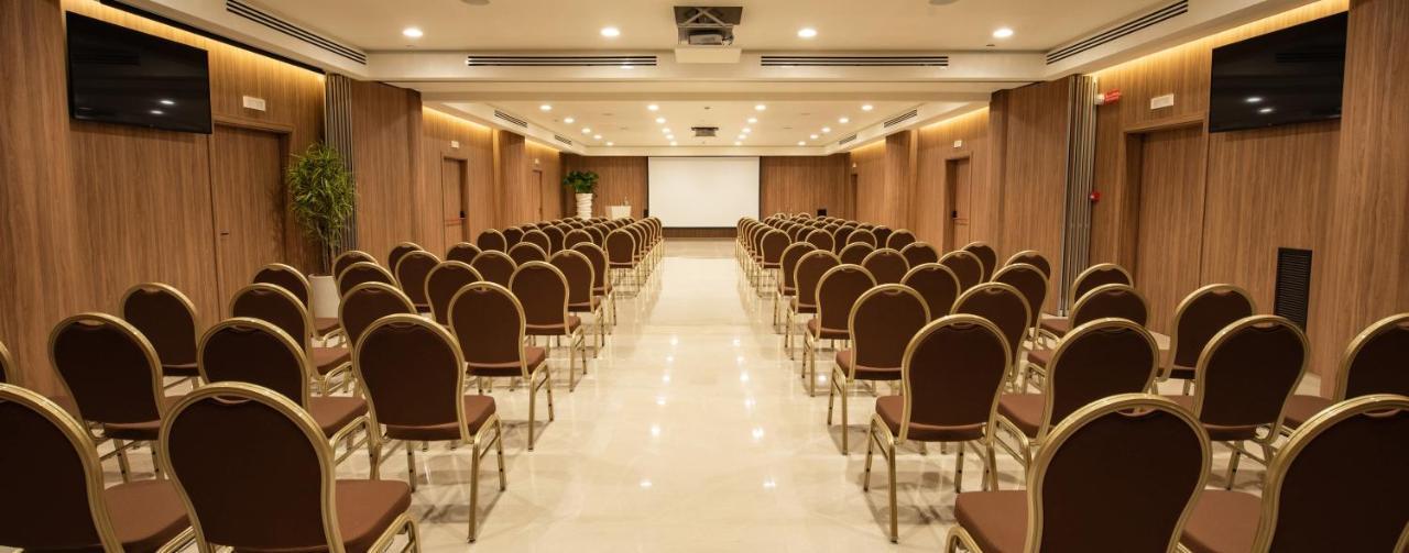 Gold Tower Lifestyle 4* Naples