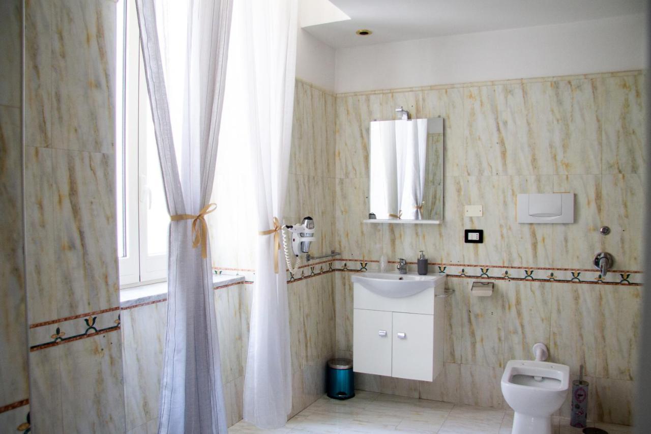 Bed & Breakfast Pisacane Family Naples