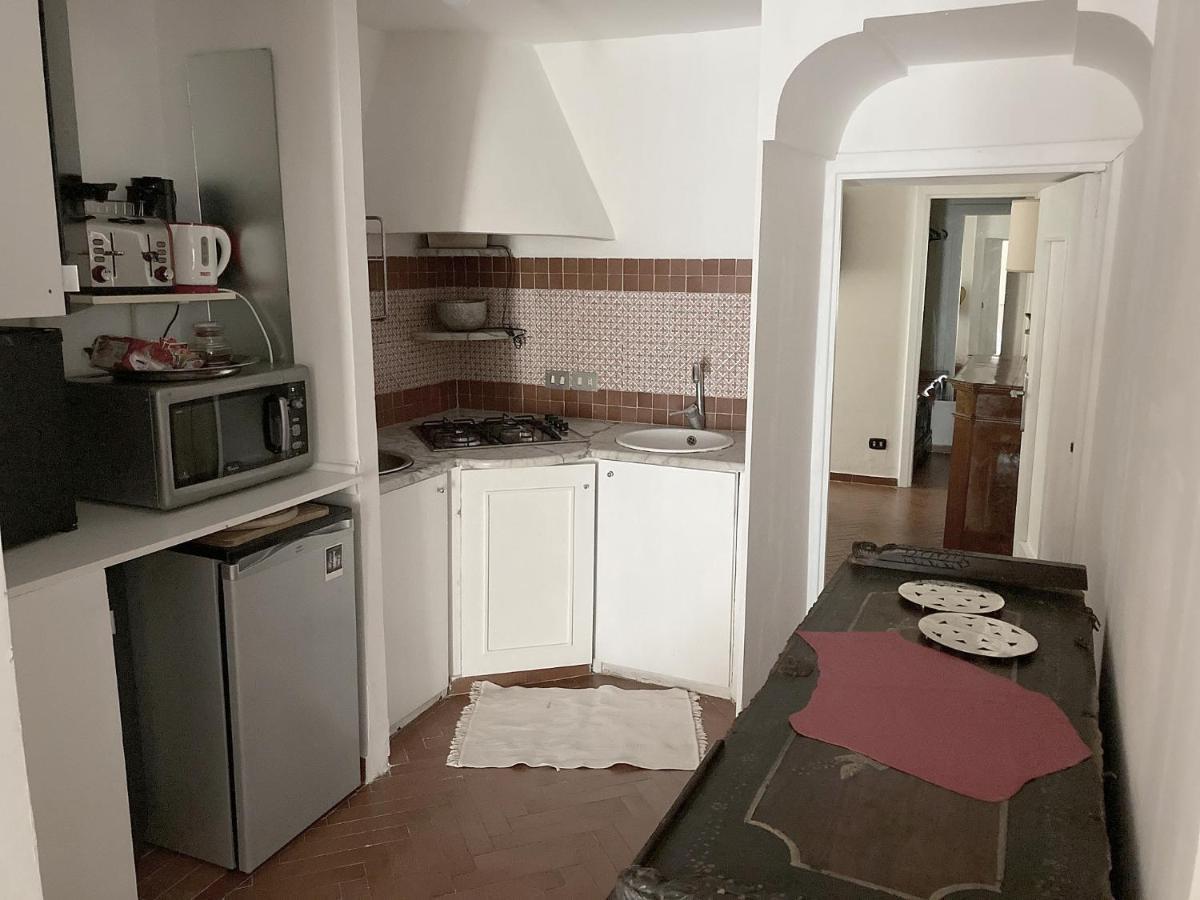 Residenza Le Rose D'arte Naples