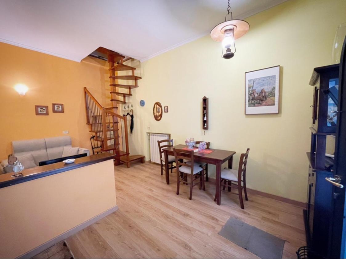 Jenniʻs Indipendent Tiny House Apartment Naples