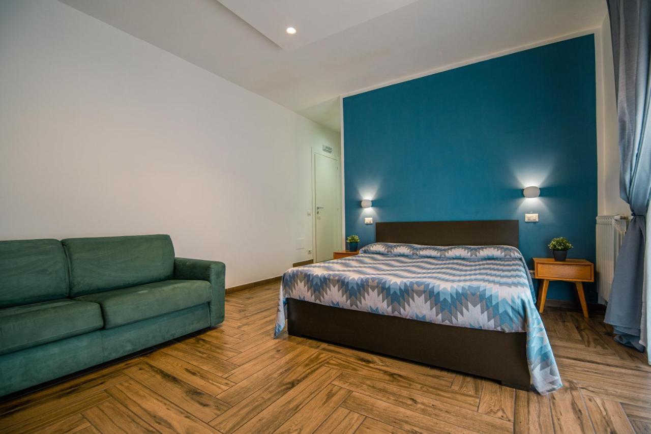 Bed & Breakfast Hub Ferroviario - 12 Posti Letto Per Il Tuo Gruppo A Con Wifi E Netflix Naples