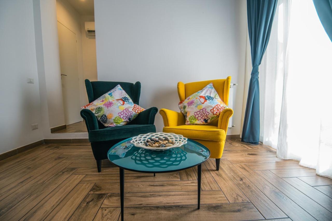 Hub Ferroviario - 12 Posti Letto Per Il Tuo Gruppo A Con Wifi E Netflix Bed & Breakfast Naples