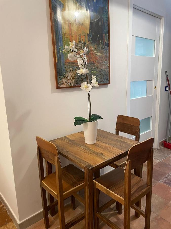 Apartment La Dimora Del Santo Naples