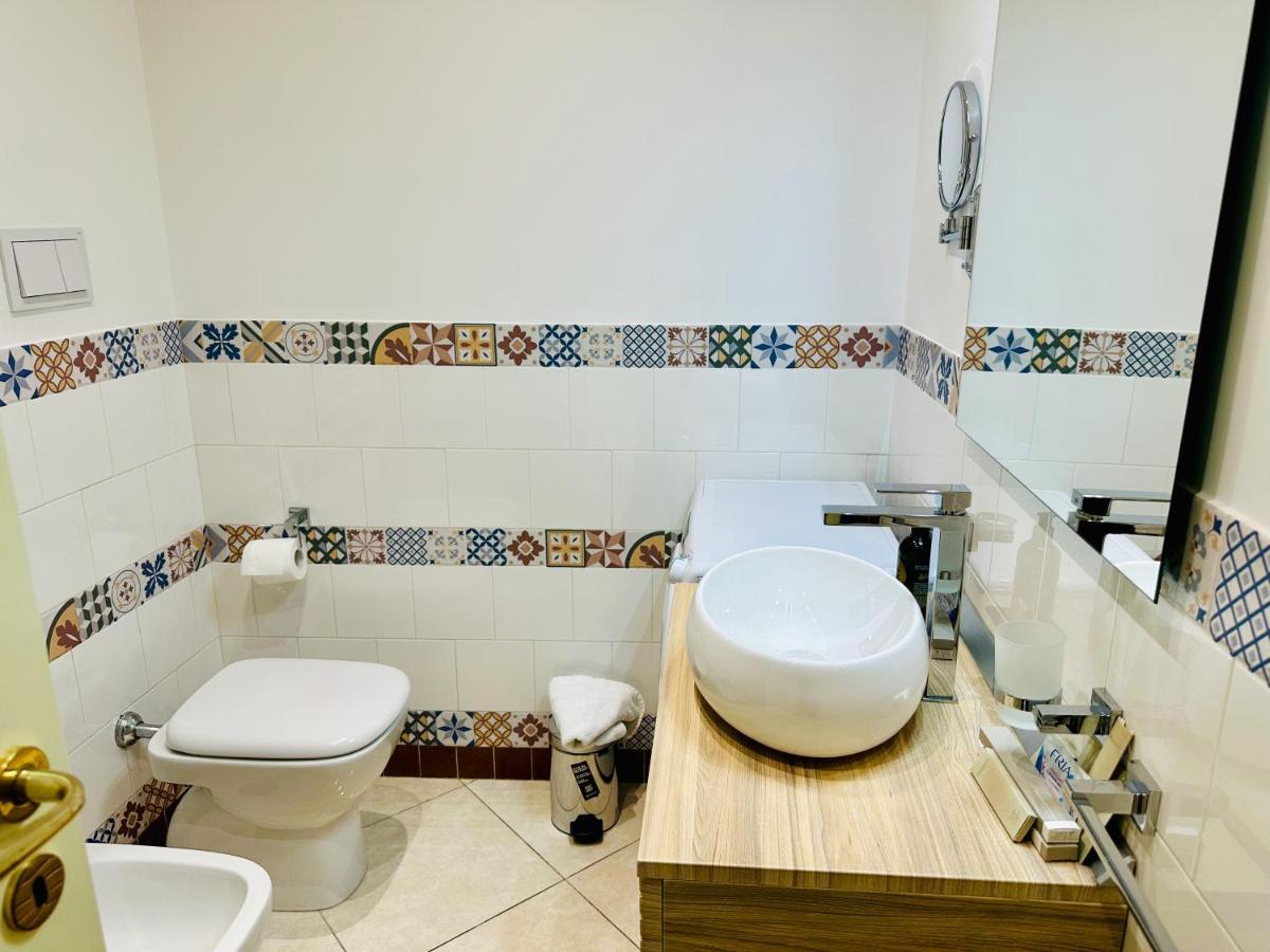 Apartment Garibaldi 118 Luxury Naples