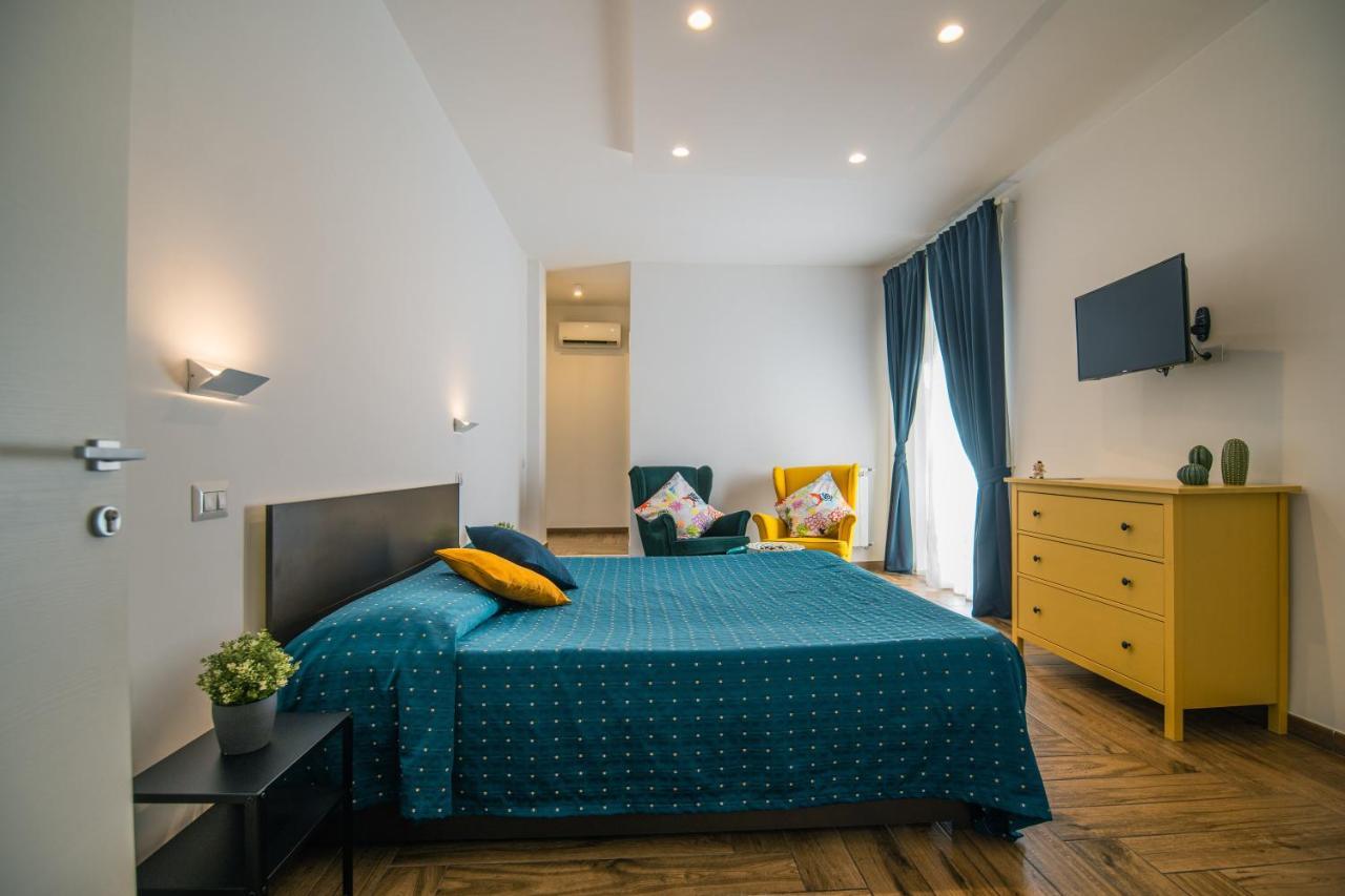 Bed & Breakfast Hub Ferroviario - 12 Posti Letto Per Il Tuo Gruppo A Con Wifi E Netflix Naples