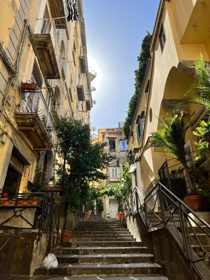 Age Chiaia * Naples