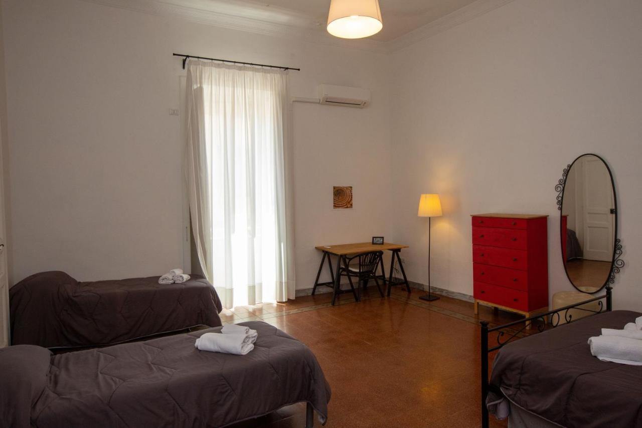 Vecchia - Chiaia Bed & Breakfast Naples