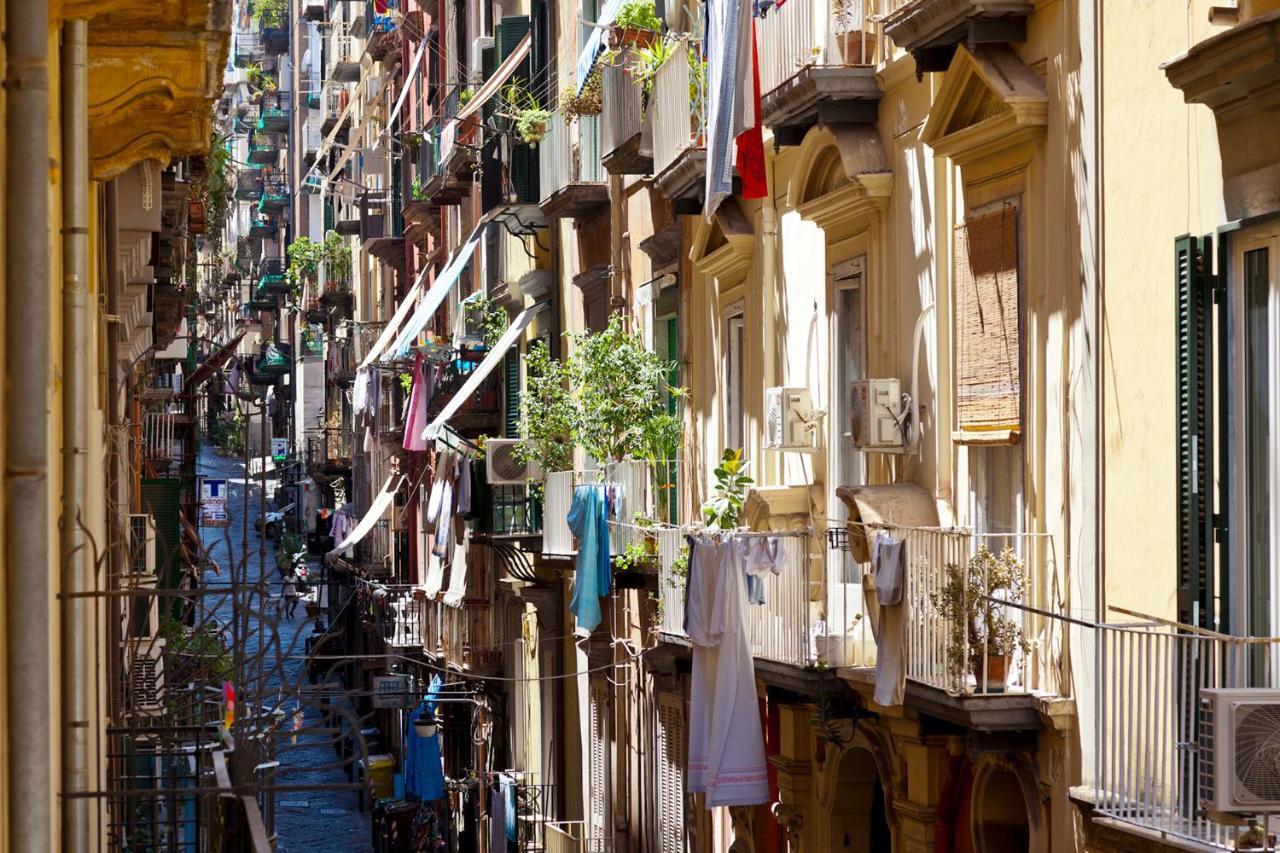 Opera In Via Toledo By Wonderful Italy * Naples