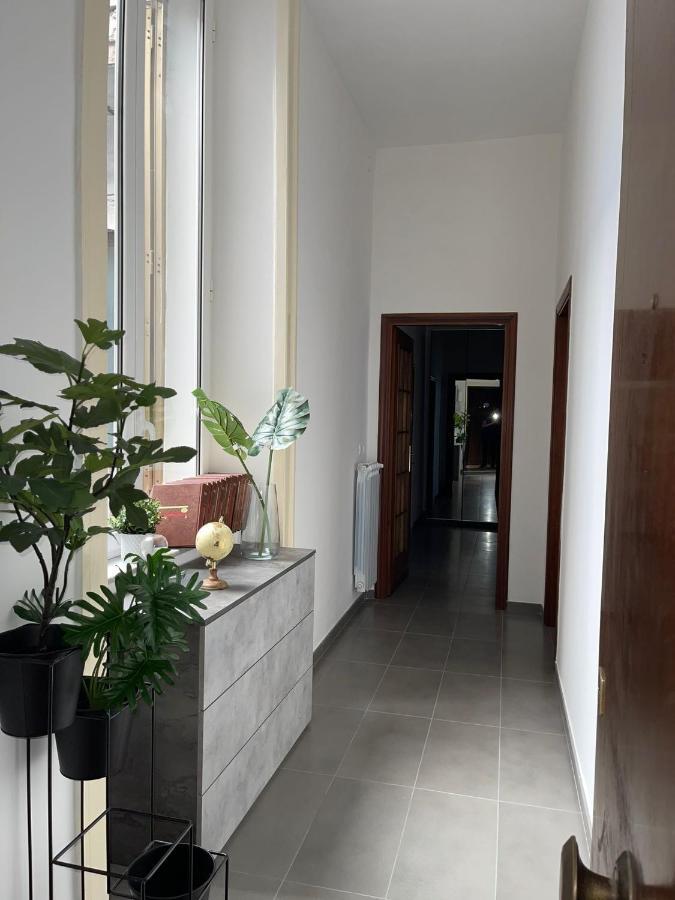 Apartment House *