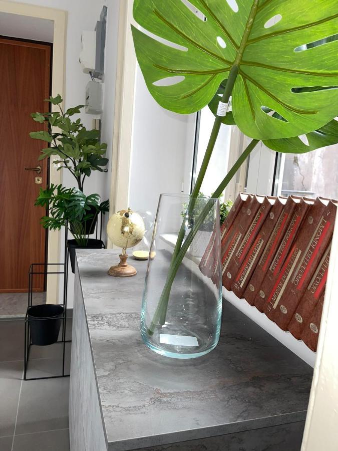 Apartment House *