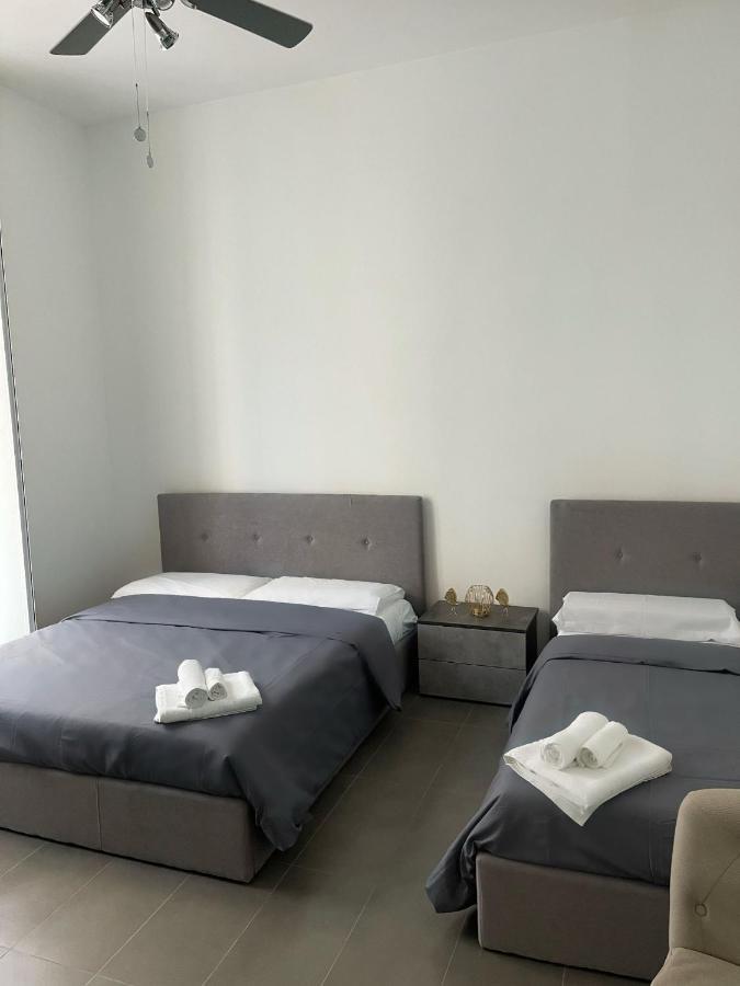 House Apartment *