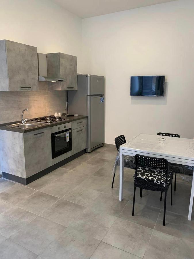 Miris Fast Comfortable Airport Capodichino 25 Minutes Walk Self Check-in Naples