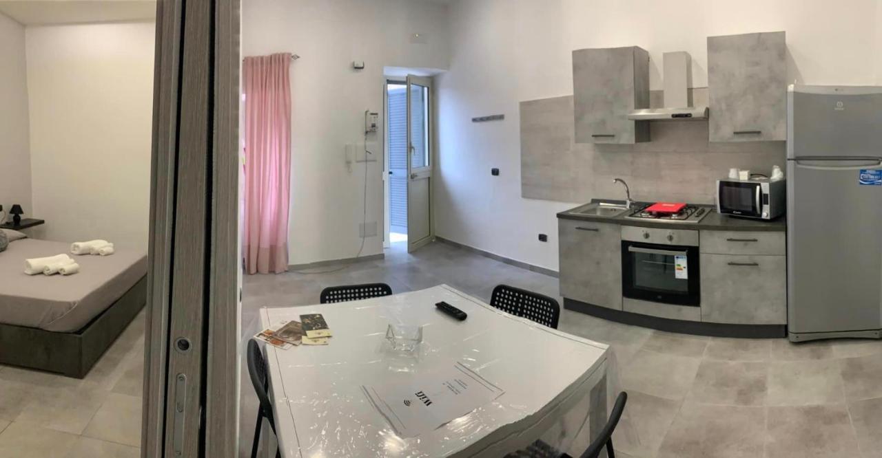 Miris Fast Comfortable Airport Capodichino 25 Minutes Walk Self Check-in Naples