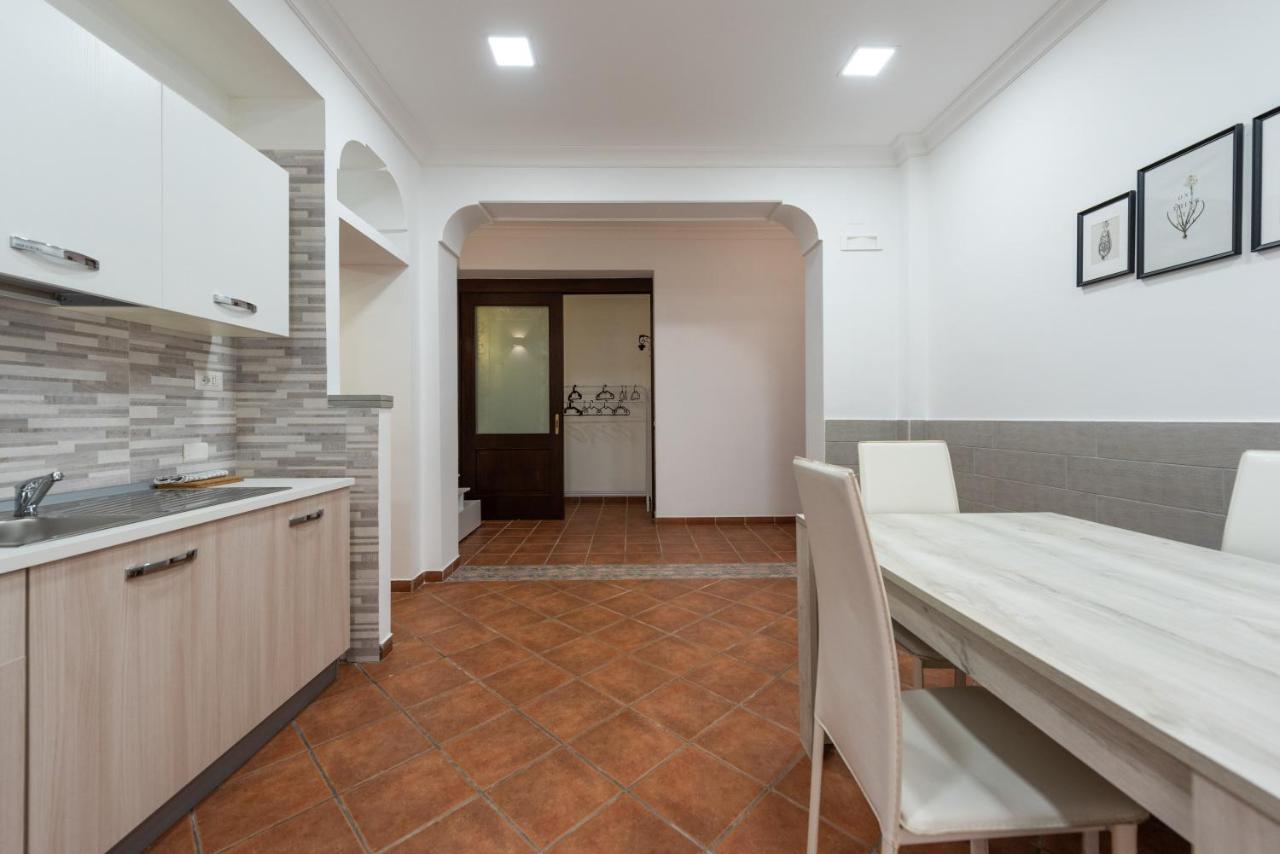Metro 1 Materdei - Tranquillo Per 4 Apartment