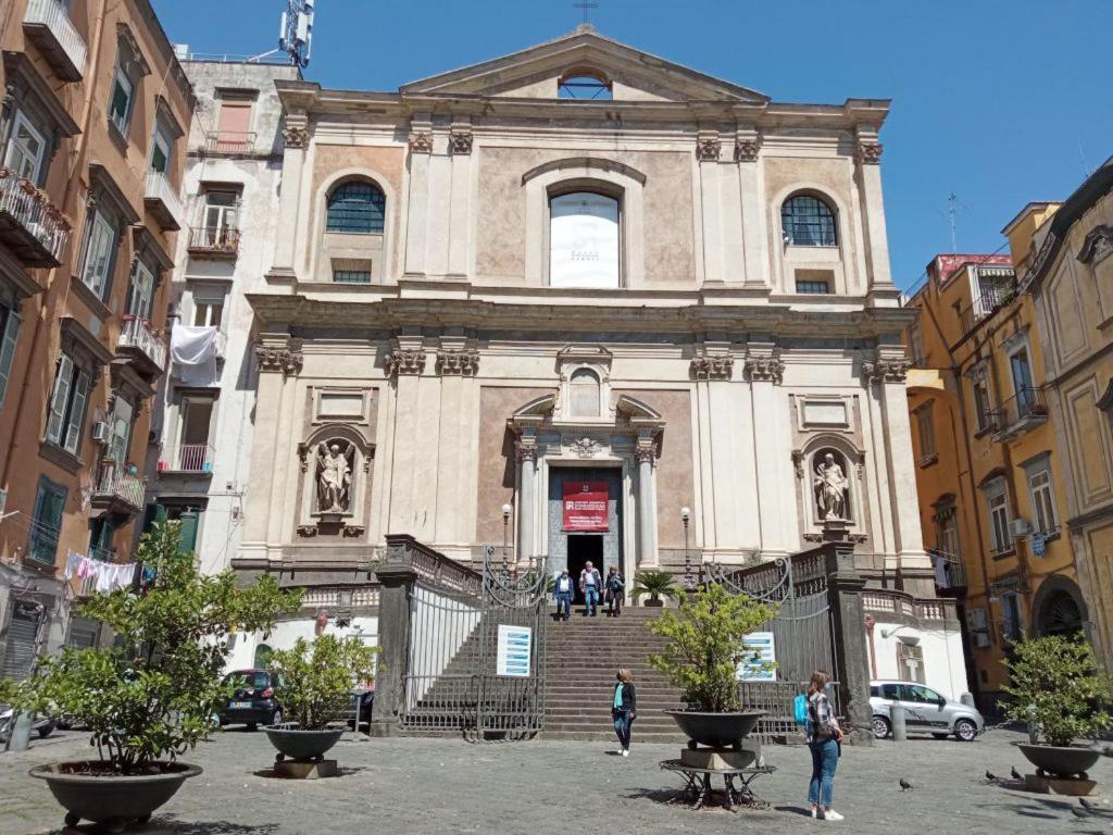 The Queen Naples