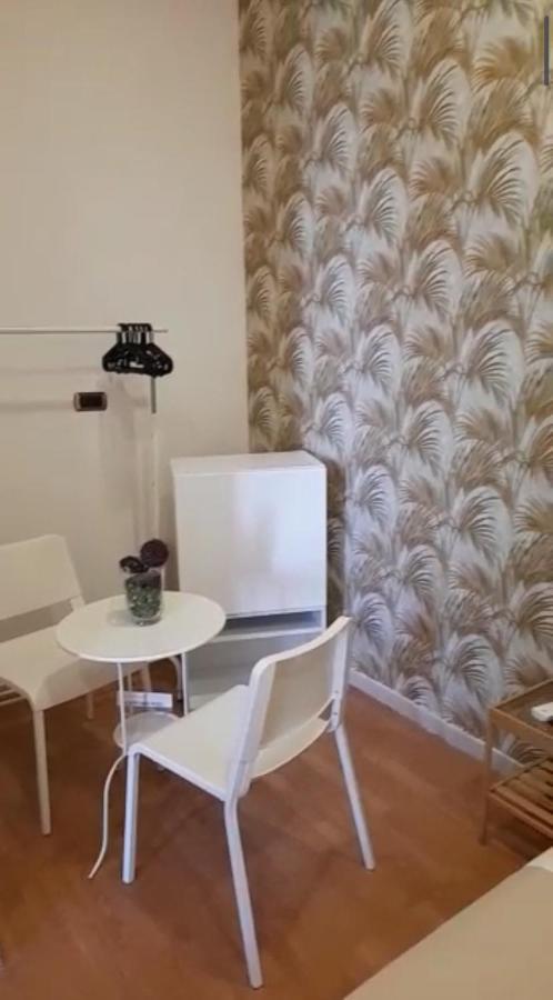 Domus Luigi Leone Ii Bed & Breakfast Naples