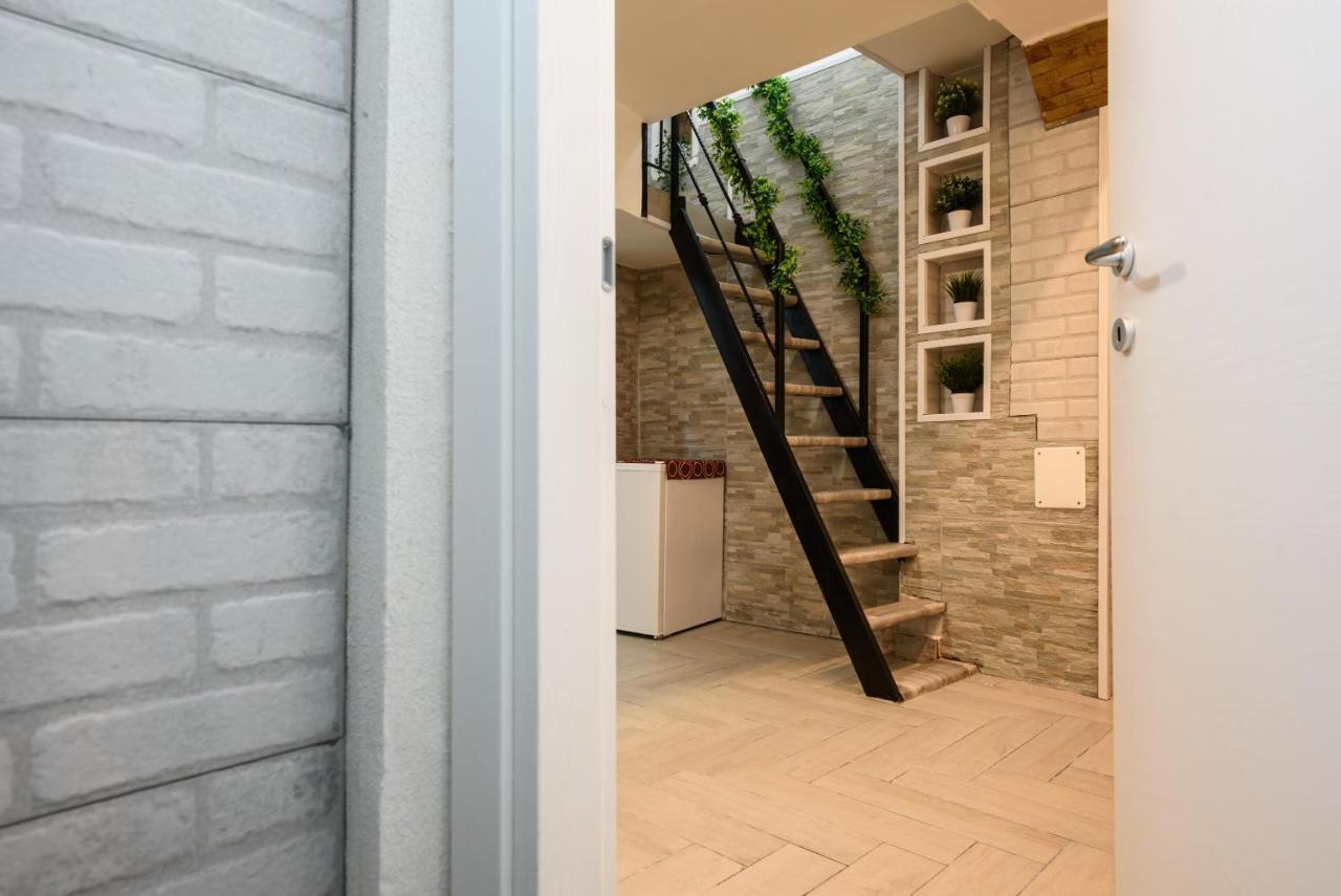 Esse Apartment