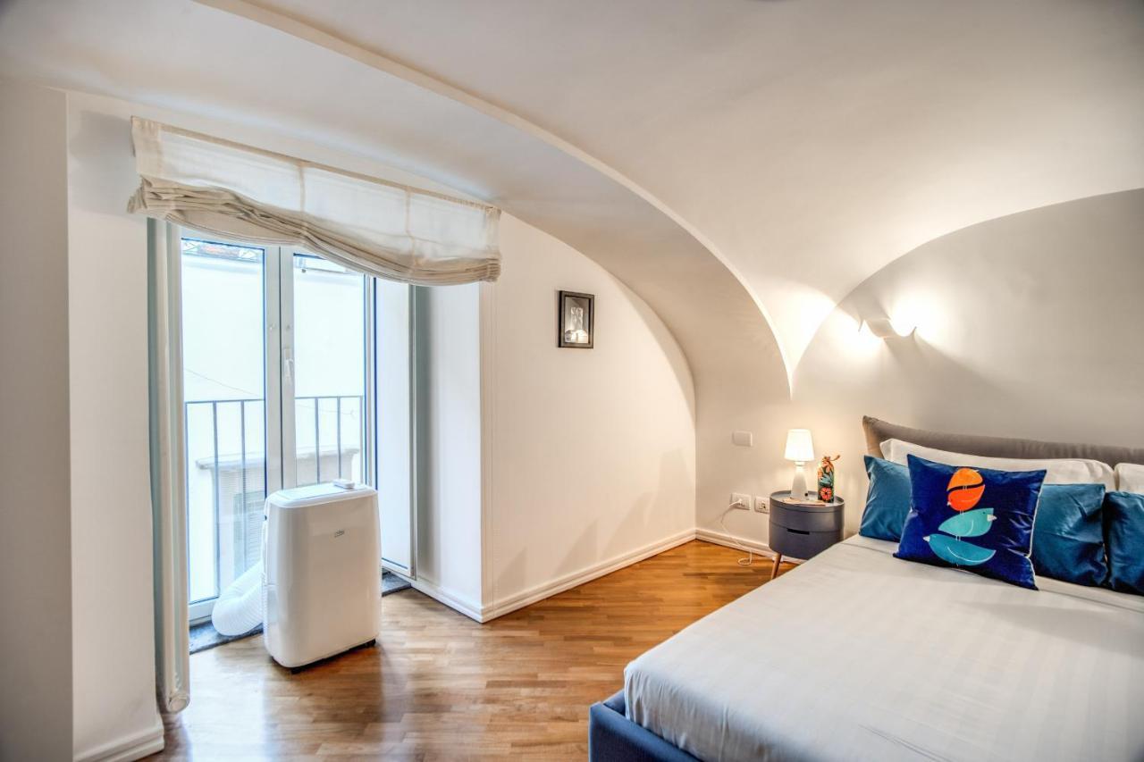 Apartment Pignatelli Naples