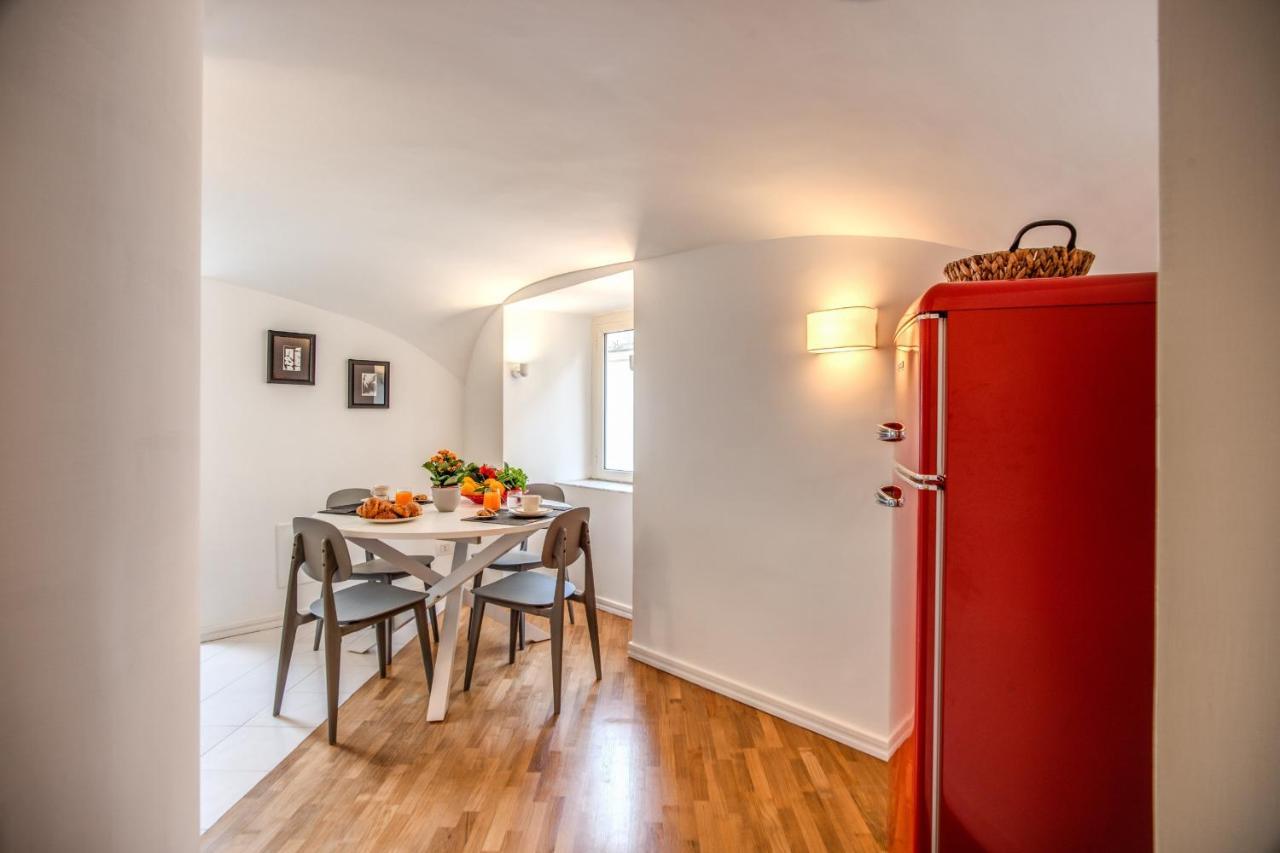 Pignatelli Apartment