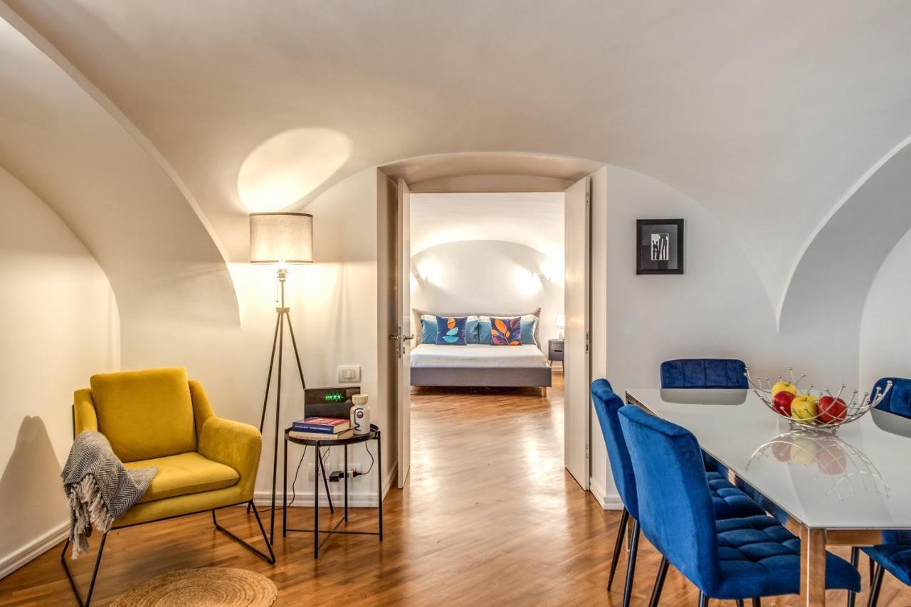 Pignatelli Apartment *